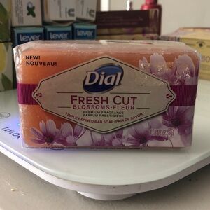 Dial Fresh Cut Blossoms Bar Soap - 1 Bar